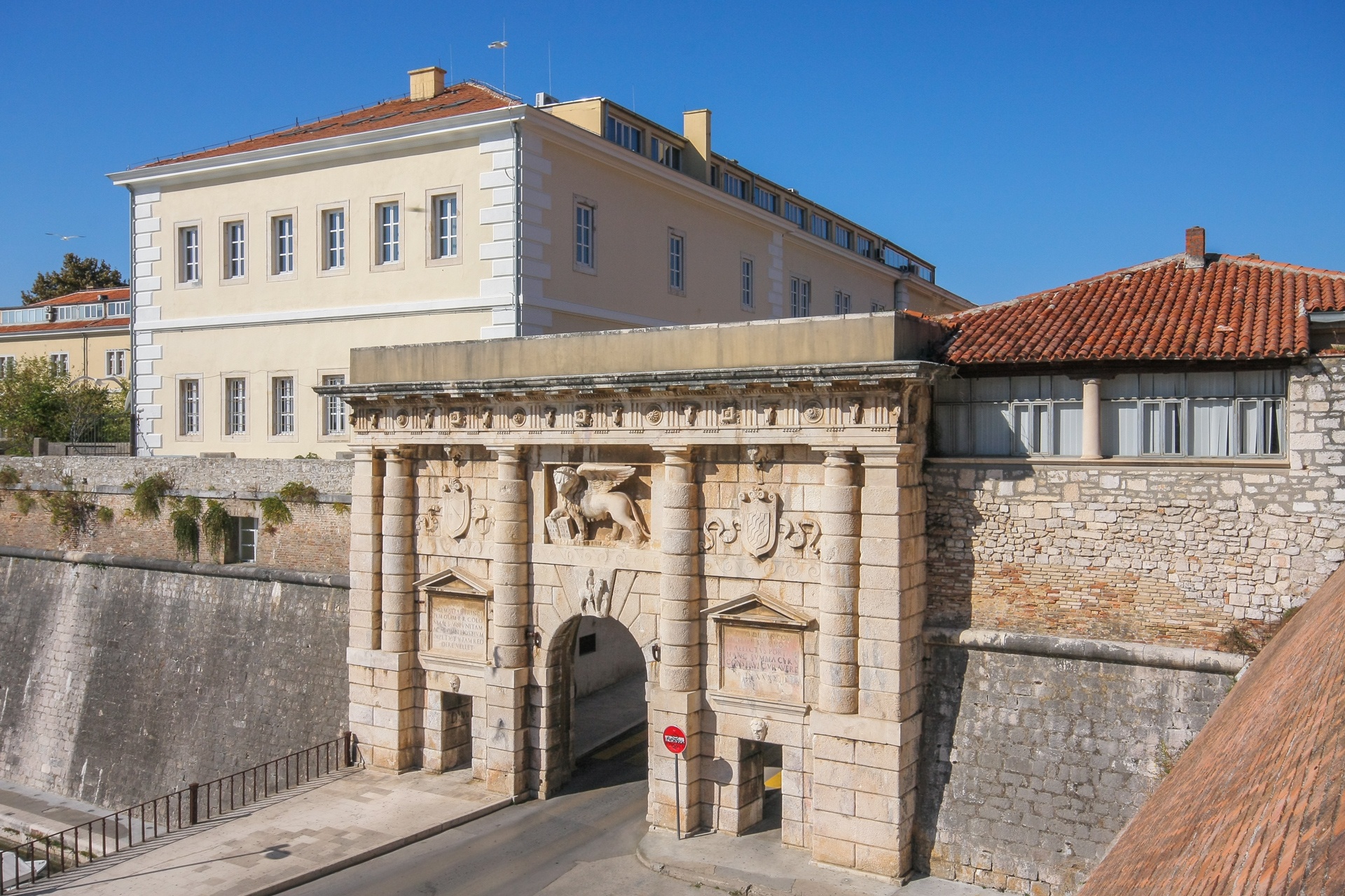 Gate of Zadar-ozhan